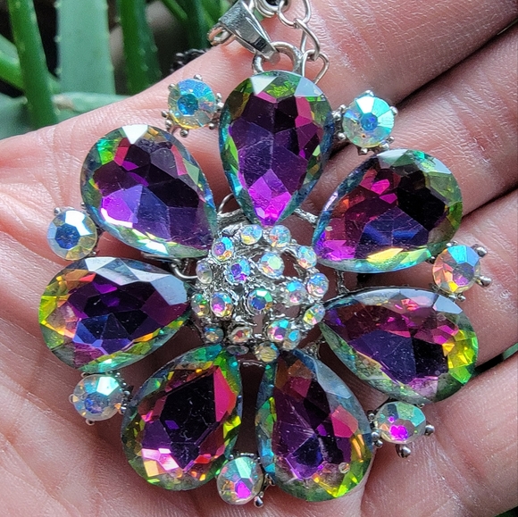Fashion Jewelry Jewelry - Multicolor Floral Jeweled Necklace